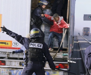 Inghilterra e Francia: i migranti priorita' europea e internazionale